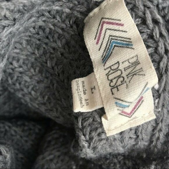 Pink Rose Women's Sz. L Gray V Neck Cable Knit Sweater - Picture 6 of 7